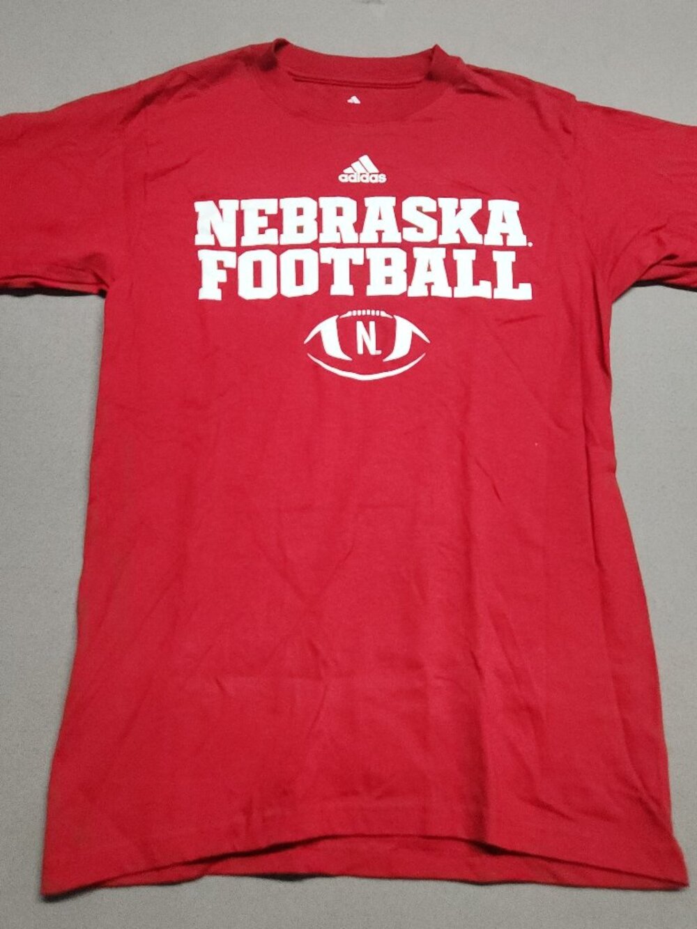 Adidas Nebraska Huskers T-Shirt Adult Small 100% Cotton Sm Red Licensed NCAA 135